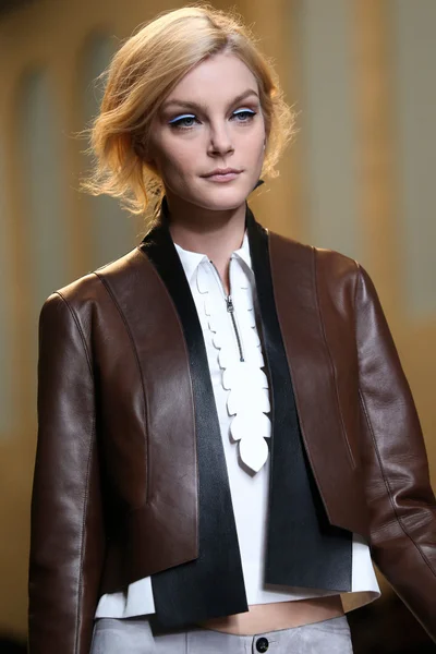 Look 94